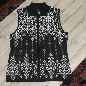 Black and White Patterned Women's Vest
